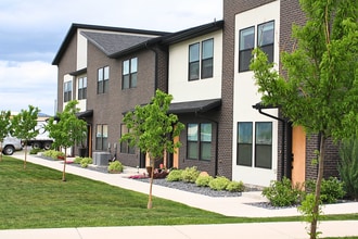Building Photo - 27 N Gateway Dr