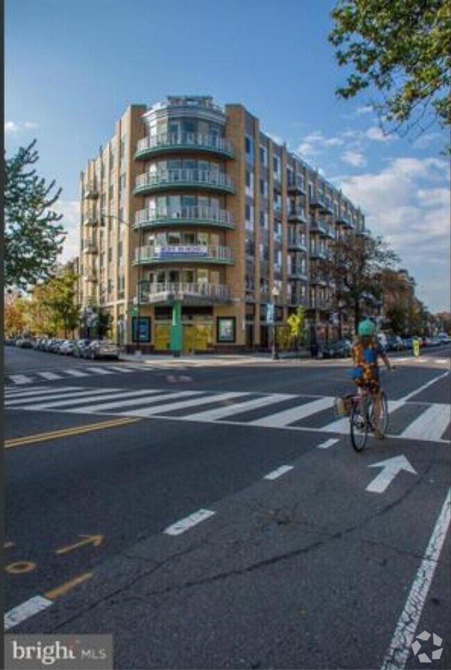 Building Photo - 2550 17th St NW
