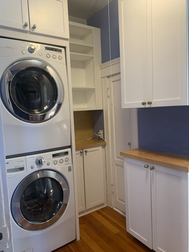 Building Photo - 36 Dwight St