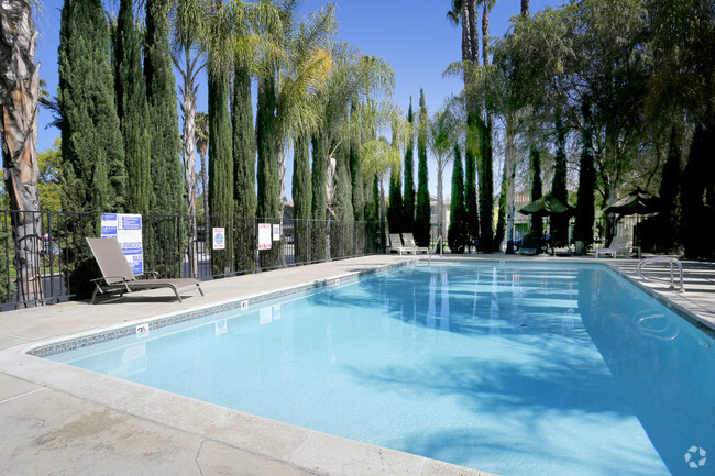 Piscina - Lakeridge Apartments