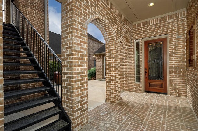 Building Photo - 37 Witherbee Place