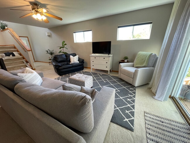 Building Photo - 1417B 2nd St