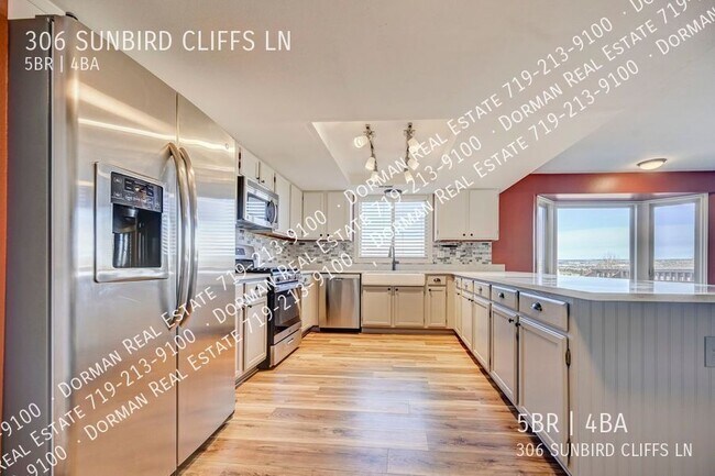 Foto del edificio - 306 Sunbird Cliffs Ln W