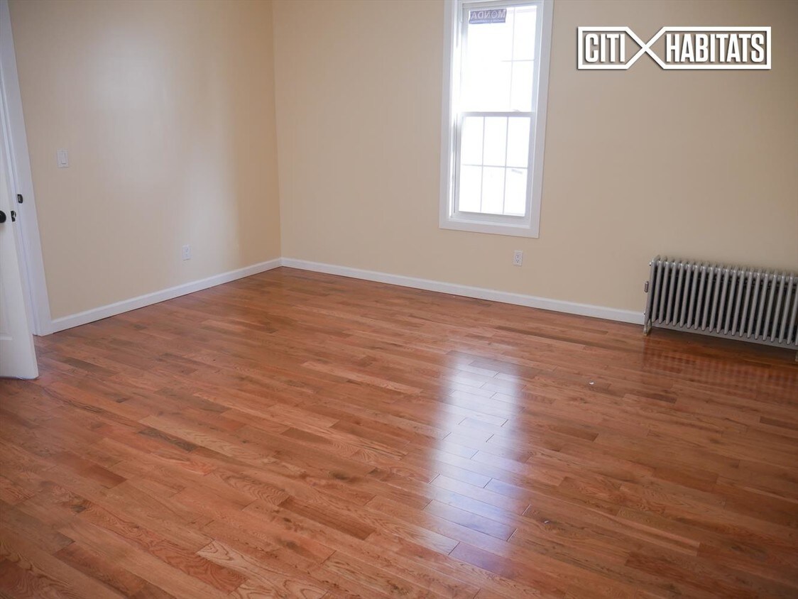 Foto principal - 102-30 87th Ave