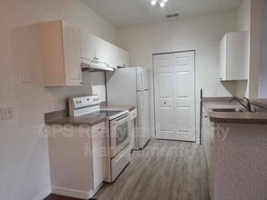 Building Photo - 830 Grand Regency Pointe