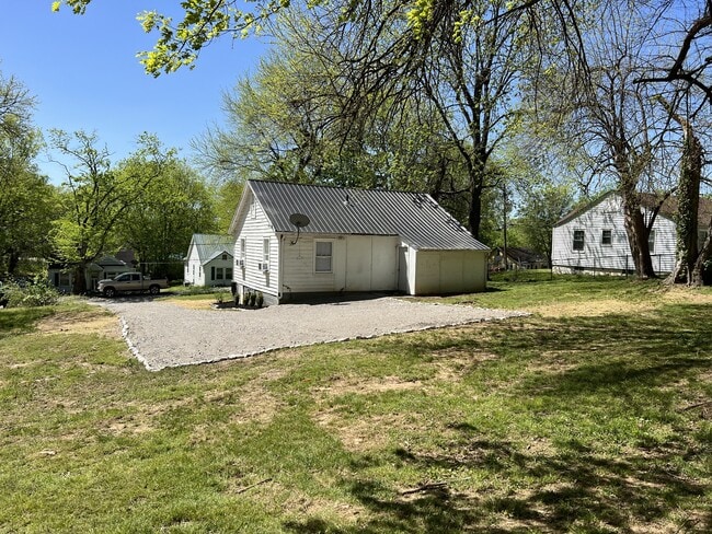 Building Photo - 1006 Adair St