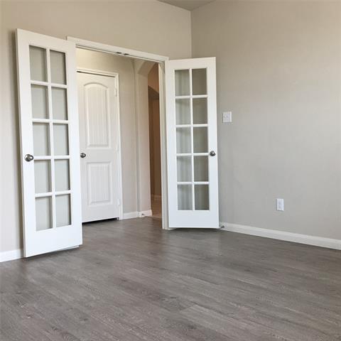 Building Photo - 5150 Royal Springs Dr