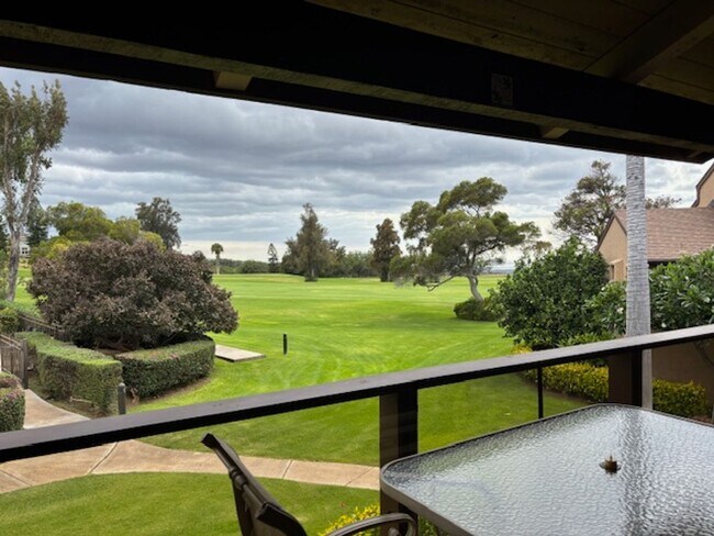 Foto del edificio - 2 Bedroom / 2 Bath Loft Condo on Golf Course
