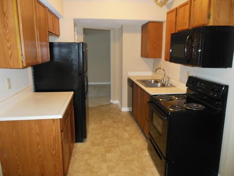 Foto del edificio - Perry Twp - 4 bedroom
