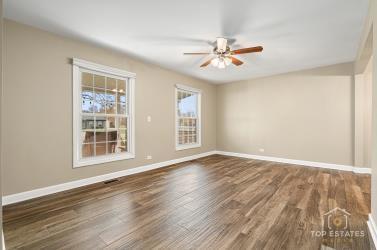 Foto del edificio - 924 Thornton Ln