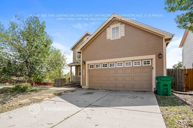 Foto del edificio - 779 Ridgebury Pl