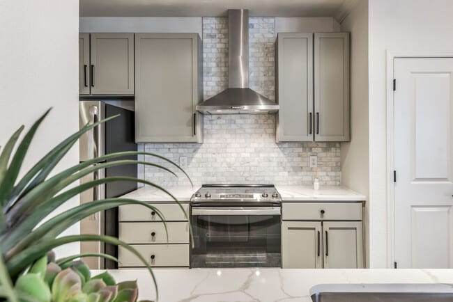 Now Leasing – Enjoy 2 Weeks Free Rent - Now Leasing – Enjoy 2 Weeks Free Rent Apartment