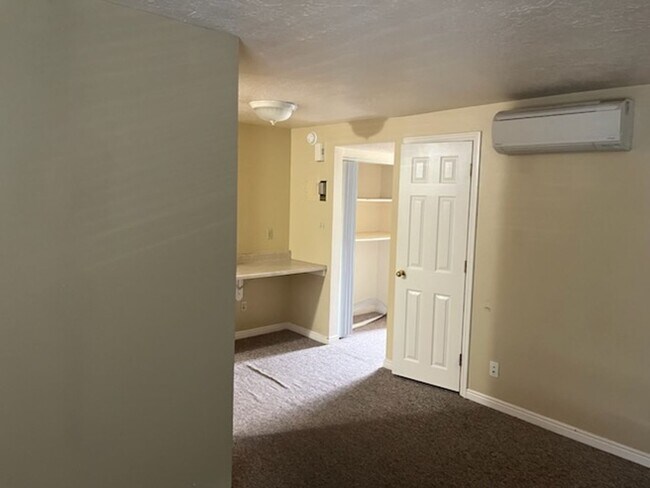 Building Photo - 1B/1B Pet Friendly Apartment South of BYU