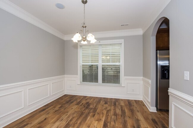 Building Photo - 8209 Willow Branch Dr
