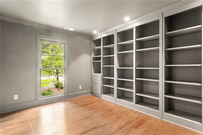 Building Photo - 2546 Hyde Manor Dr NW