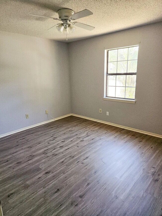 Foto del edificio - Great location. Centrally located.