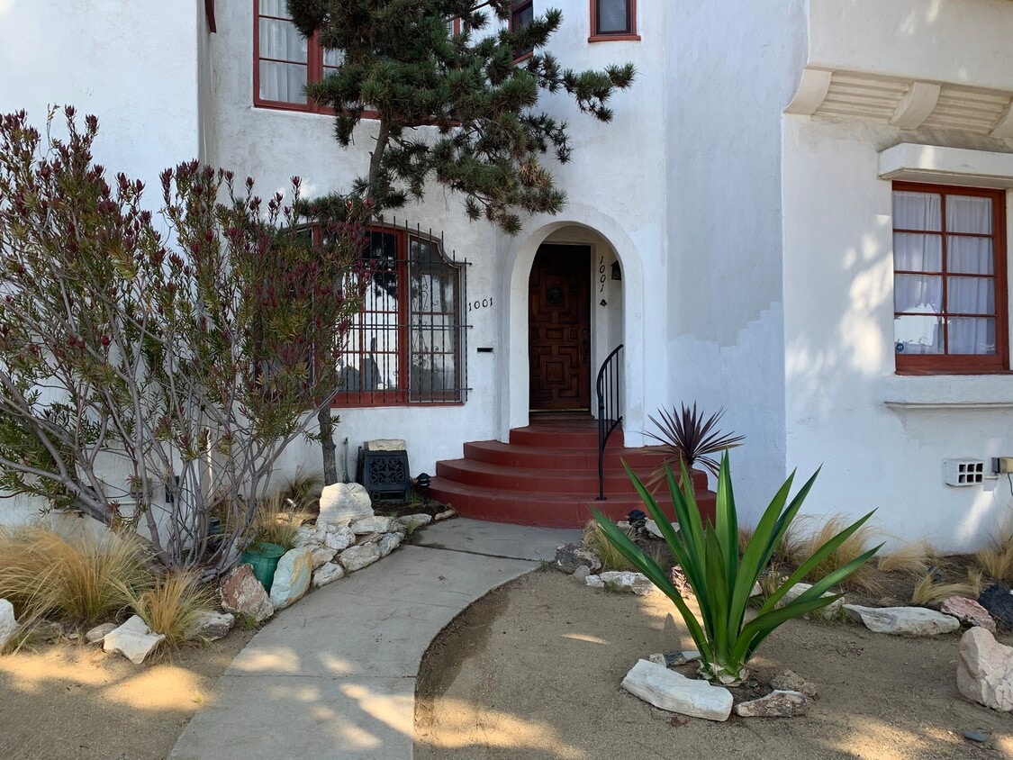 Primary Photo - 1001 16th St