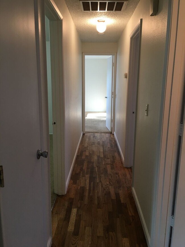 Foto del edificio - Great home in desirable Springfield!