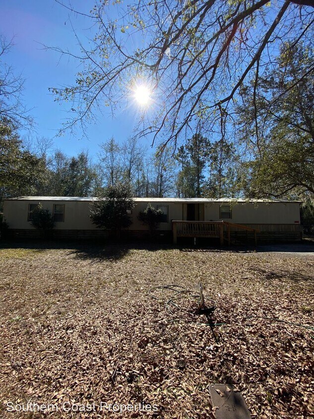 Foto principal - 3 br, 2 bath House - 37 Whispering Pines