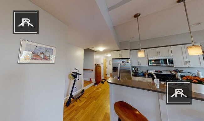 Building Photo - 3 bedroom in Cambridge MA 02139