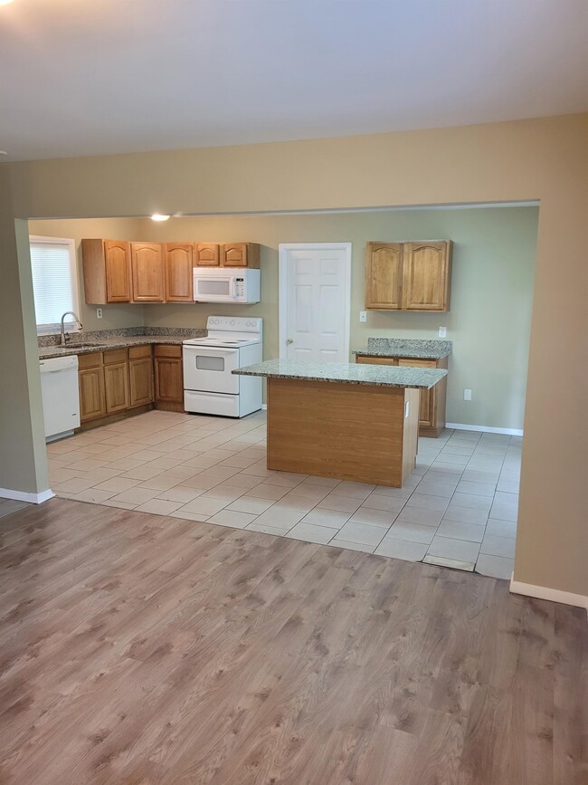 Foto del edificio - 47 Holstone Ln