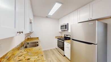 Building Photo - Maplewood Apartments