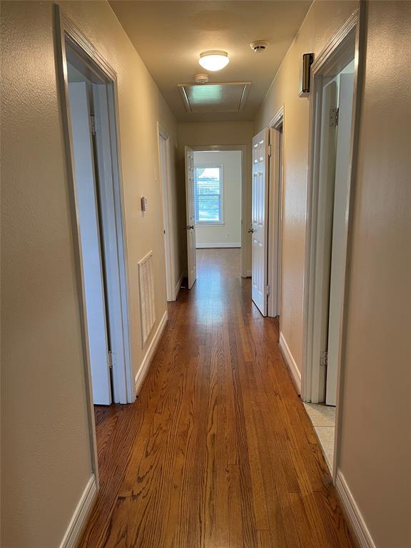 Foto del edificio - 1010 Bay Oaks Rd