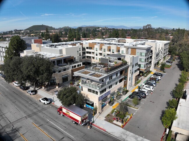 Exterior 3D - Santal Thousand Oaks