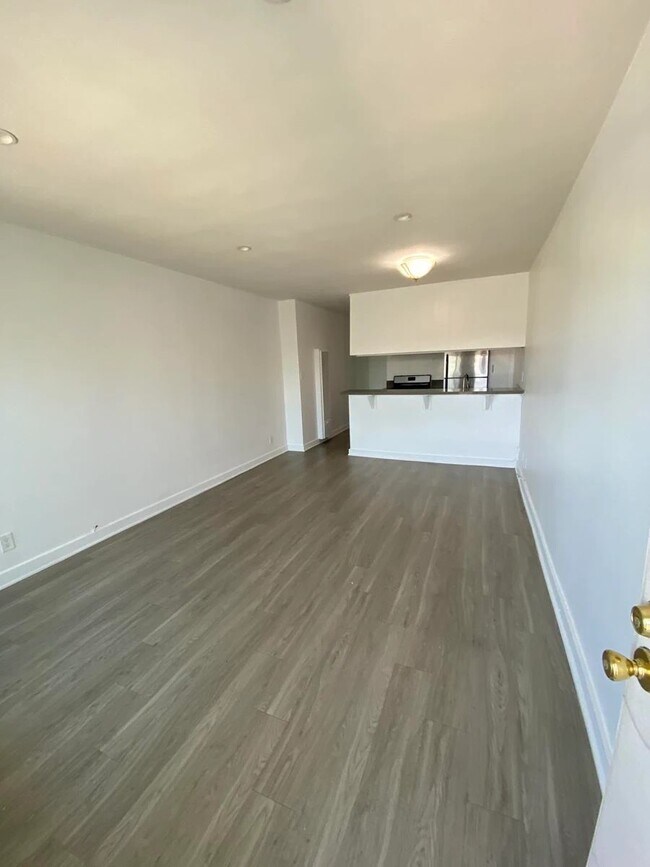 Foto del edificio - 5307 Sepulveda Blvd