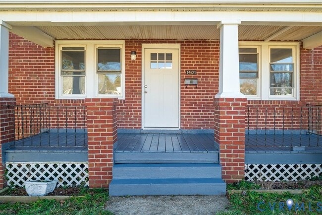 Building Photo - 1401 Byron St