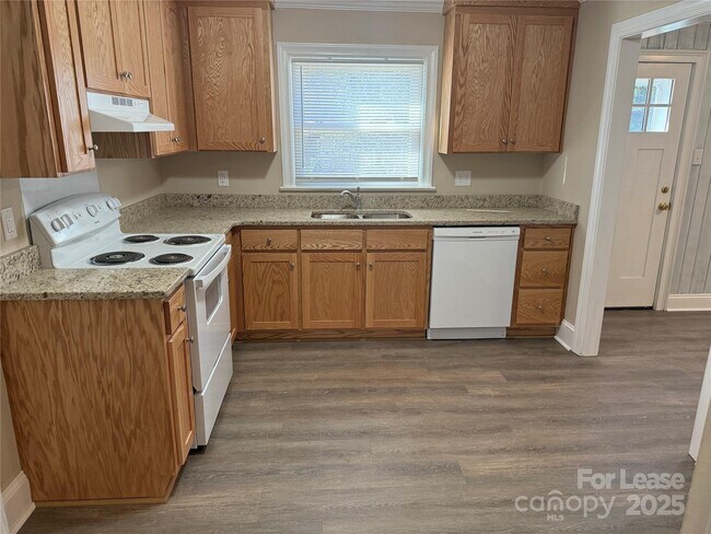 Foto del edificio - 213 Magnolia St