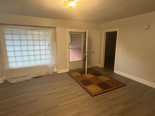 Foto del edificio - 3 Bedroom House - Excellent value for Bric...