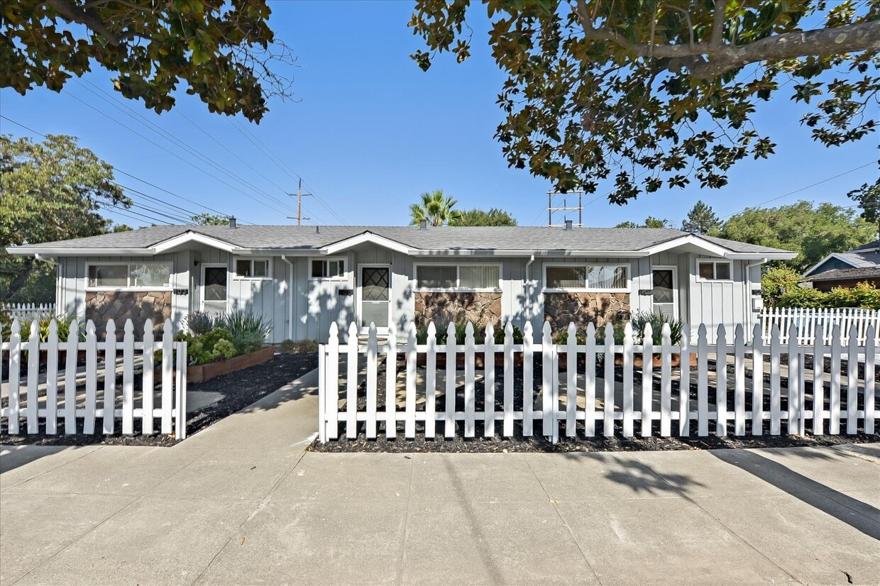 107 Lincoln Ave Unit 1, Palo Alto, CA 94301 Condo for Rent in Palo