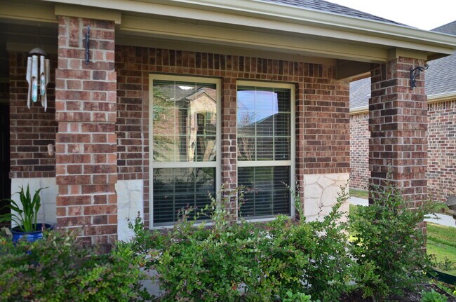 Front Porch - 312 Rustic Oak Ln