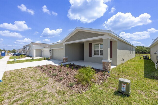 Building Photo - 588 Silver Palm Dr