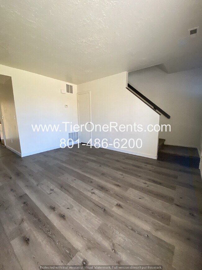 Building Photo - **MOVE IN SPECIAL: $500 off first month's rent**