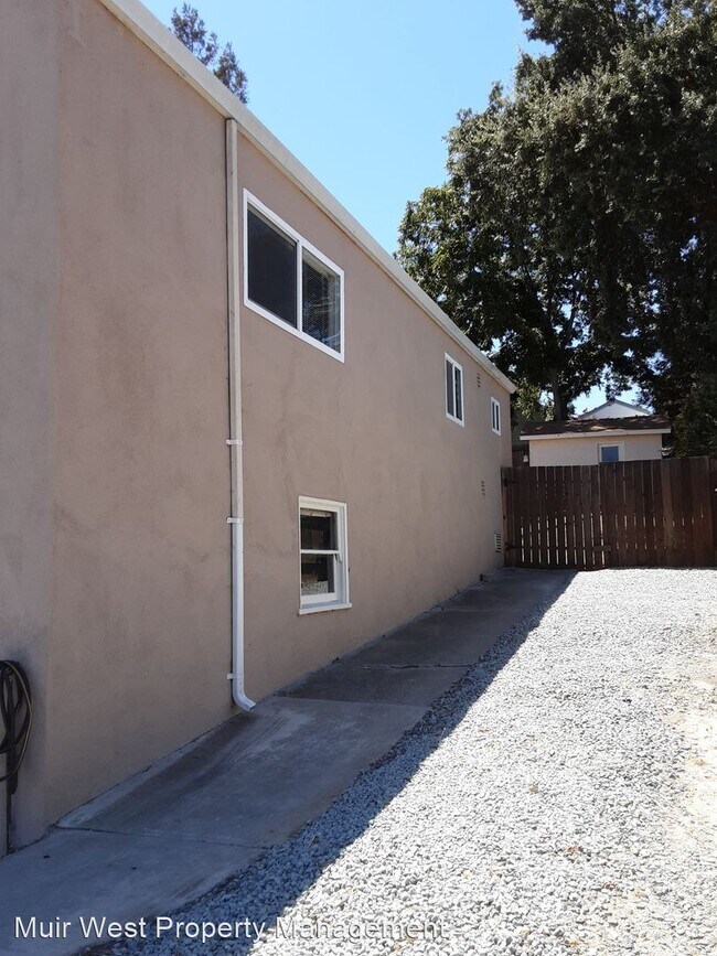 Building Photo - 2 br, 1 bath House - 1131 Palm Avenue