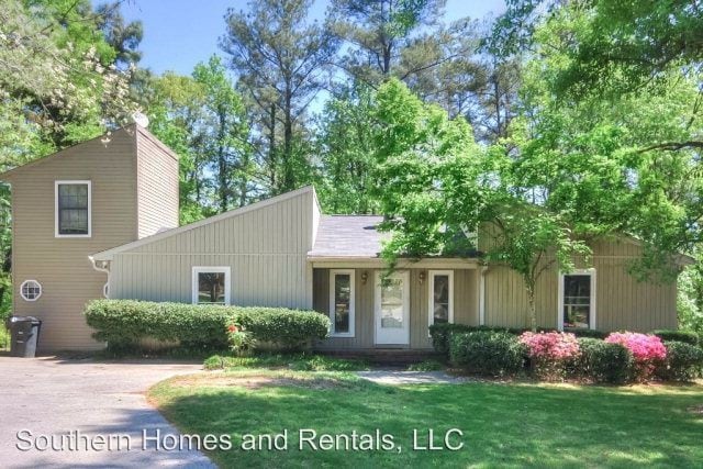 Building Photo - 3 br, 2.5 bath House - 620 McKenzie Ct