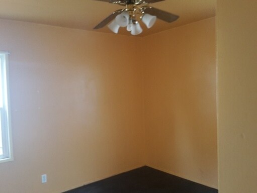 Building Photo - 12035 Maidstone Ave