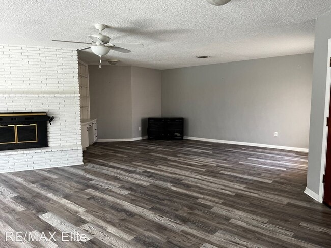 Building Photo - 4 br, 2.5 bath House - 205 Melbourne Ave