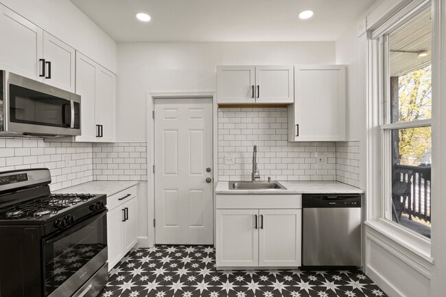 Building Photo - 853 Meigs St