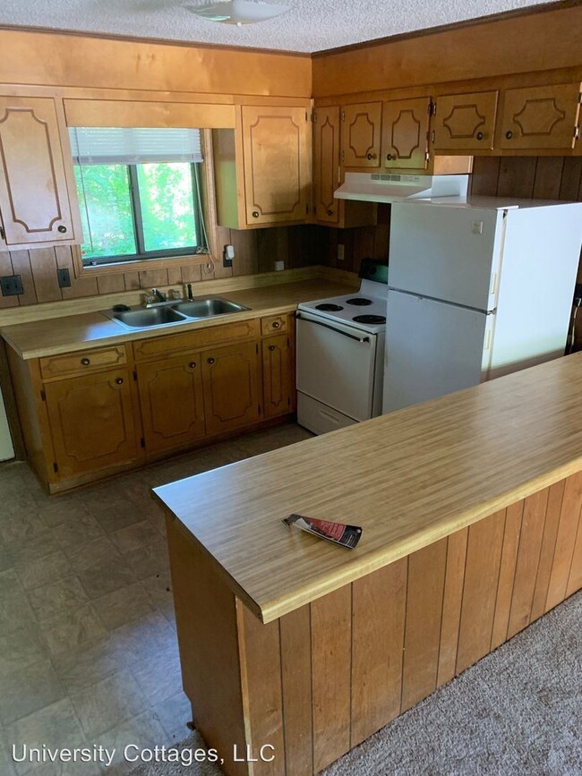 Building Photo - 814 Creekside Dr