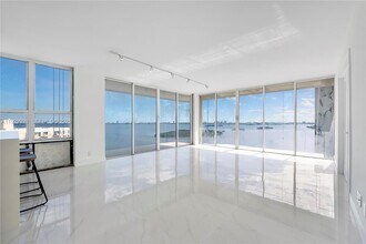 Building Photo - 780 NE 69th St