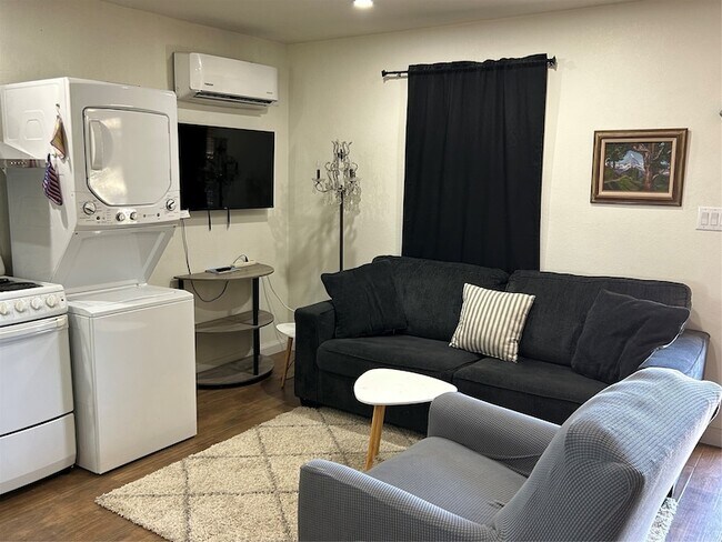 Foto del edificio - 1943 Cr 321