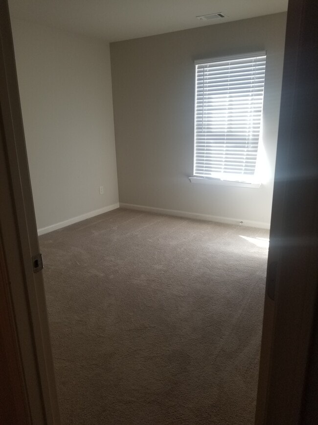 Building Photo - 346 Turtle Creek Dr