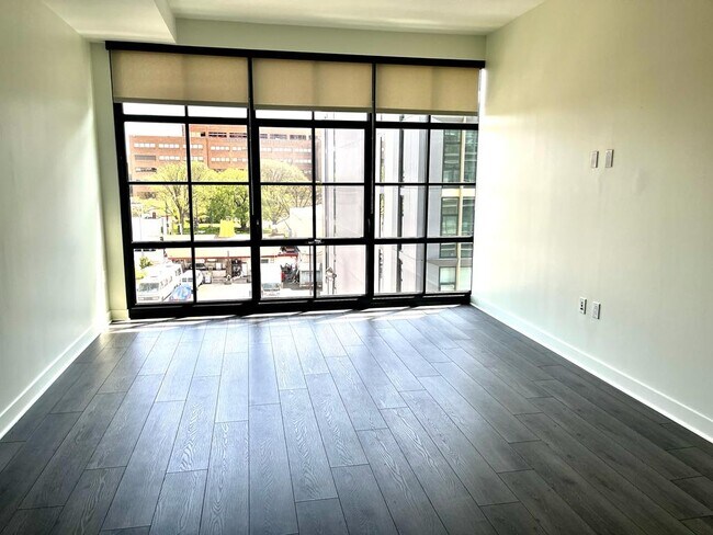 Building Photo - 2030 8th St NW