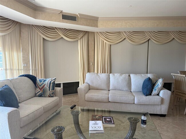 Foto del edificio - 9601 Collins Ave