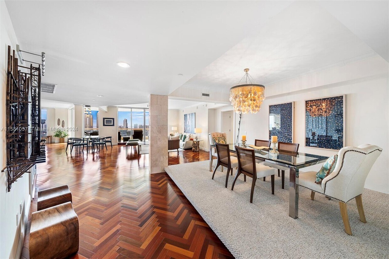 Foto principal - 6000 Island Blvd