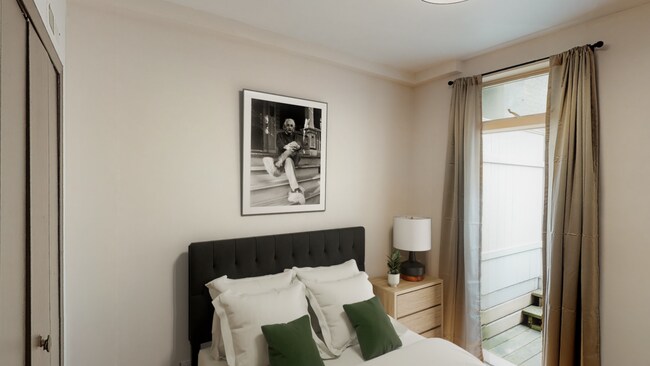 Building Photo - Full room in 3-bed/1.0-bath Home