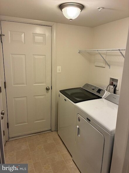 Foto del edificio - 8915 Amelung St